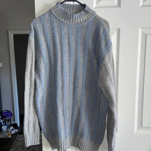 Steve & Barry's Men's Wool Blend Blue and Gray Crewneck Sweater - Picture 1 of 7